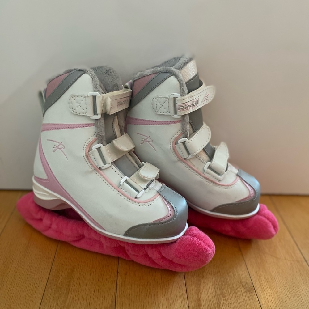 Kid’s Ice skates and an Ice skates backpack by Transpack. Can be sold separately